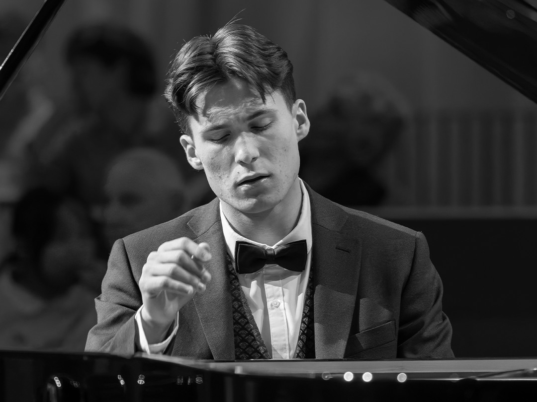 Pianissimo. Максим Клецун